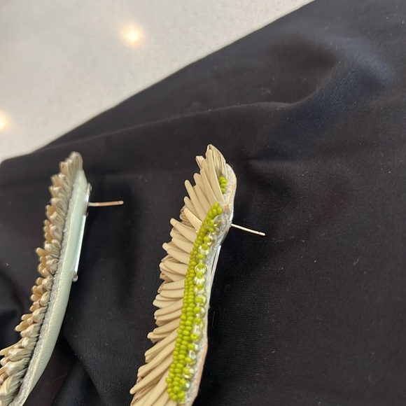 Mignonne Gavigan Earnings - Picture 3 of 4